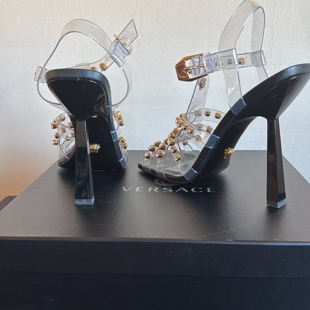VERSACE transparent and gold rhinestone studded sandals. Size 41 - Picture 3 of 7